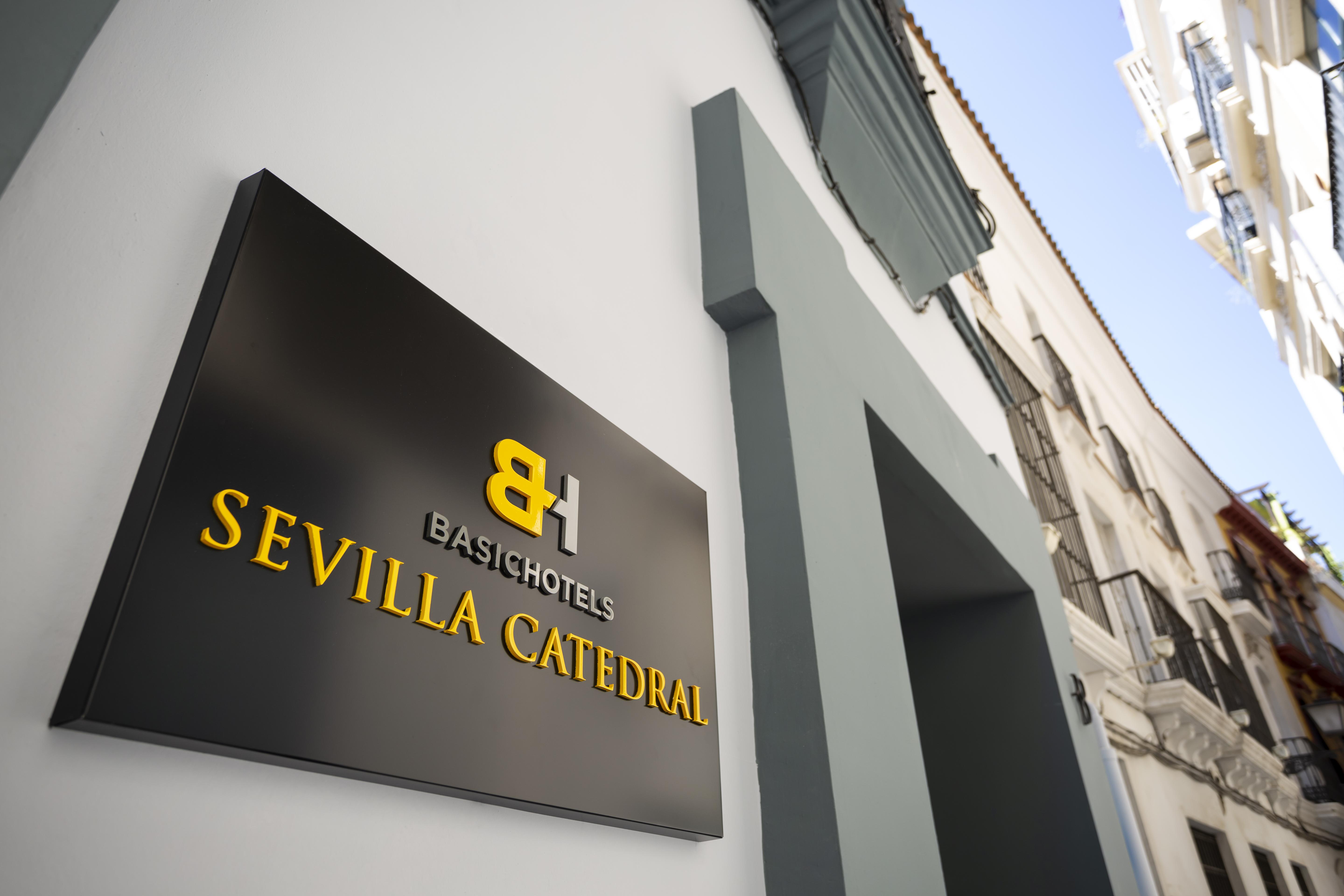 Basic Hotel Sevilla Catedral Esterno foto